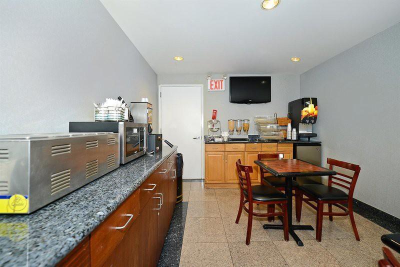 East New York Inn Buitenkant foto